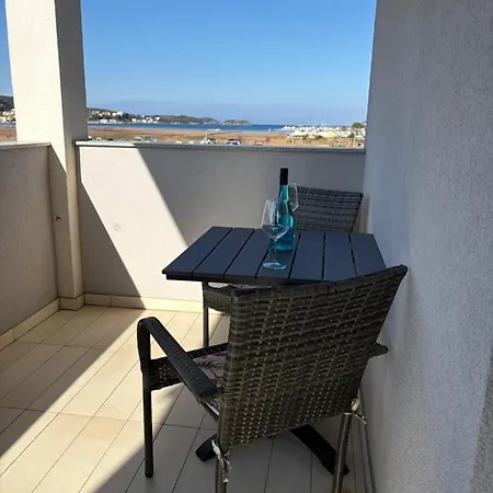Island Rab Apartamento