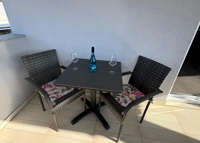 Island Rab Apartman